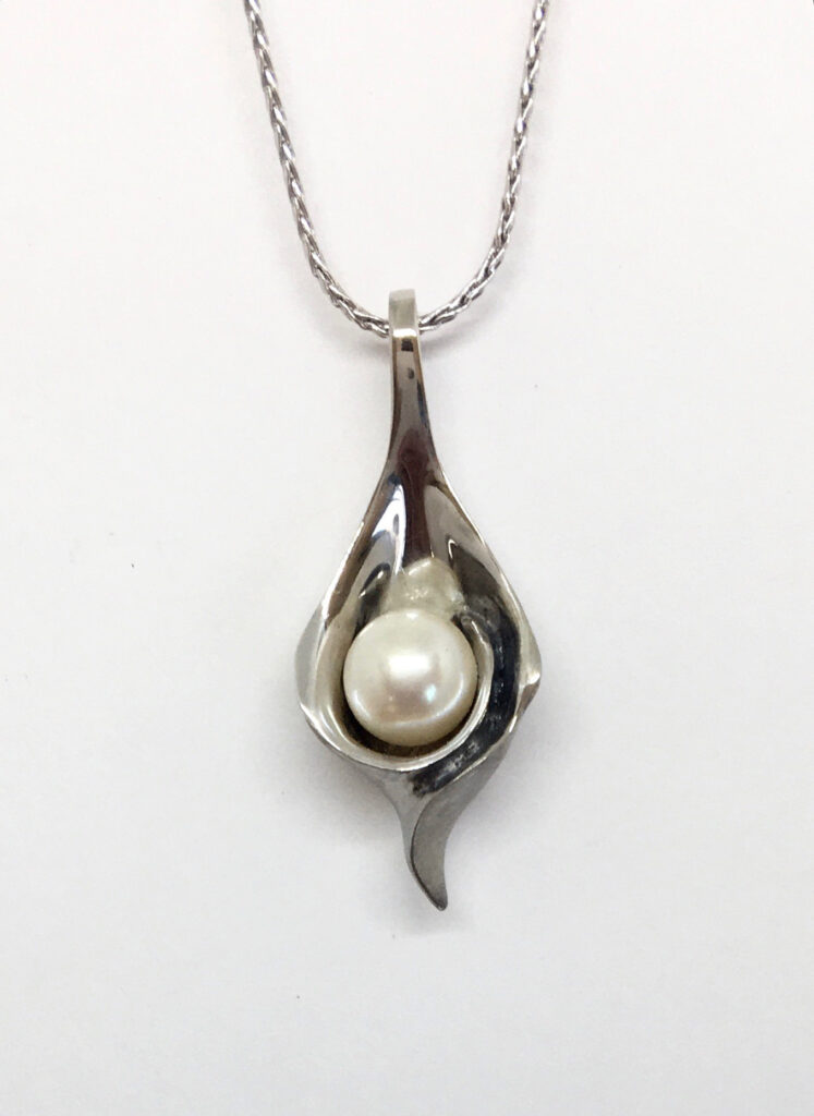 Calla Lilly Pendant